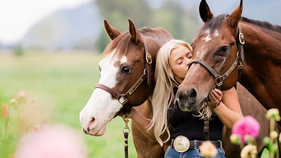 The Happy Herbs: Chasteberry & Raspberry Leaves for Horses