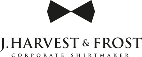 J. Harvest & Frost-logo i sort med en stilisert sløyfe over merkets navn og teksten ‘Corporate Shirtmaker’ under.