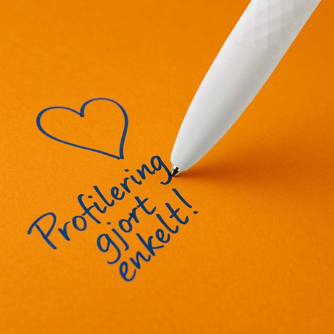 XD X3 Smooth Touch kulepenn skriver “Profilering gjort enkelt!” – myk skrivefølelse og stilren design. 