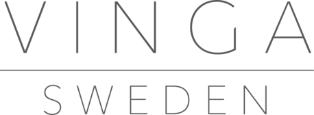 Vinga Sweden-logo i tynn, minimalistisk skrifttype med en horisontal linje mellom ‘Vinga’ og ‘Sweden’.