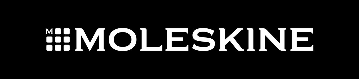 Moleskine-logo i hvitt mot svart bakgrunn.
