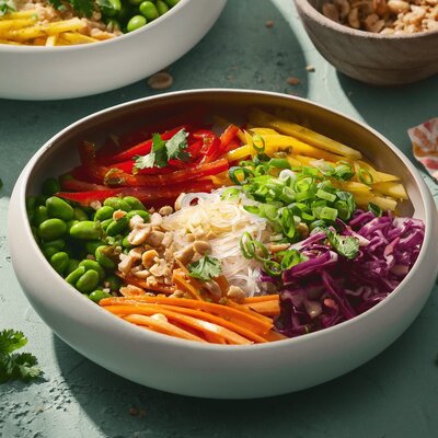 Bunte Glasnudel Bowl