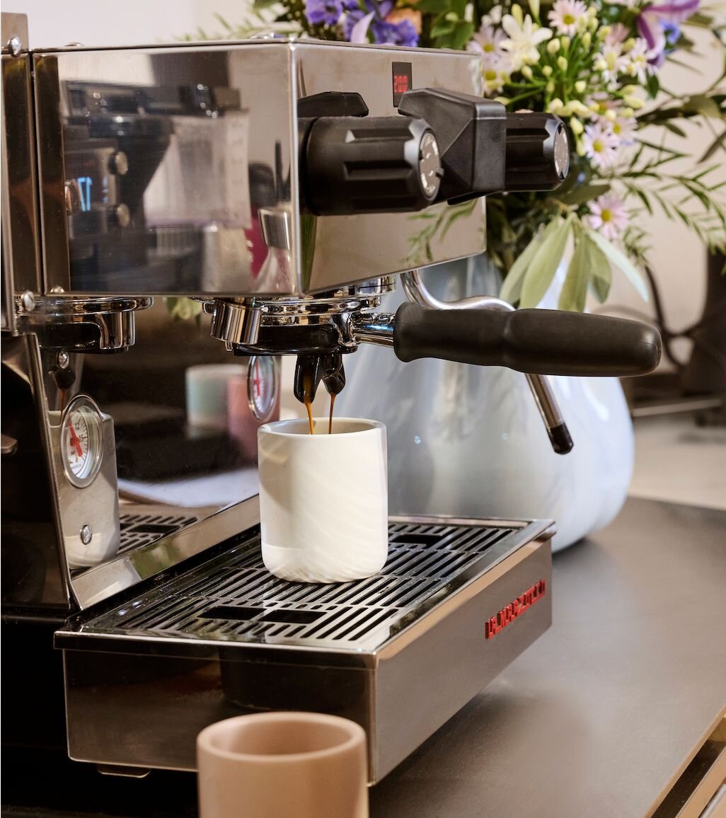 Erst Gewürz, dann Tasse 