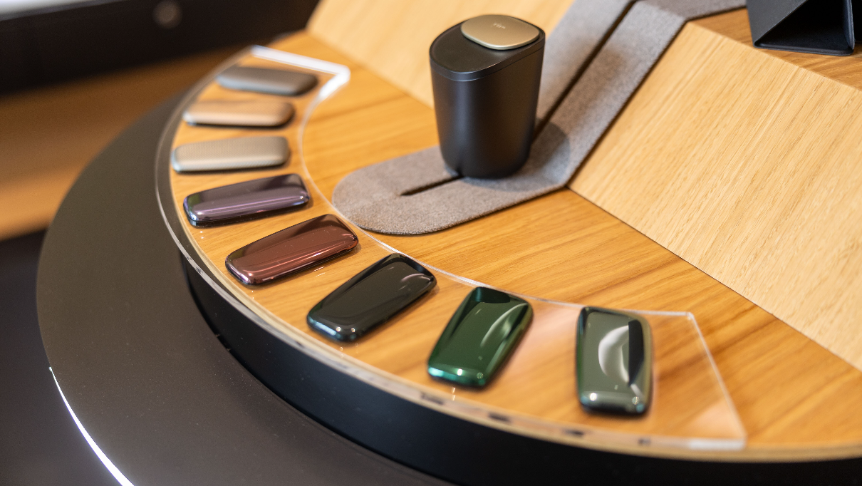 Ploom prednji poklopci i posuda za odlaganje patrona