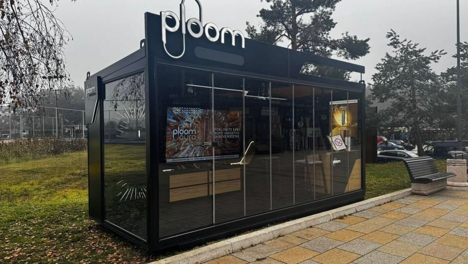 Ploom Experience Zona na Kraljevom trgu na Zlatiboru u zimskom ambijentu