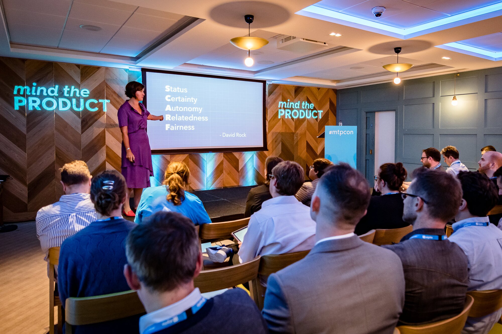 mind the product leadership forum scarf