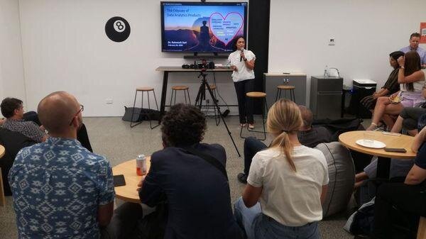 ratneesh suri speaking at producttank new zealand