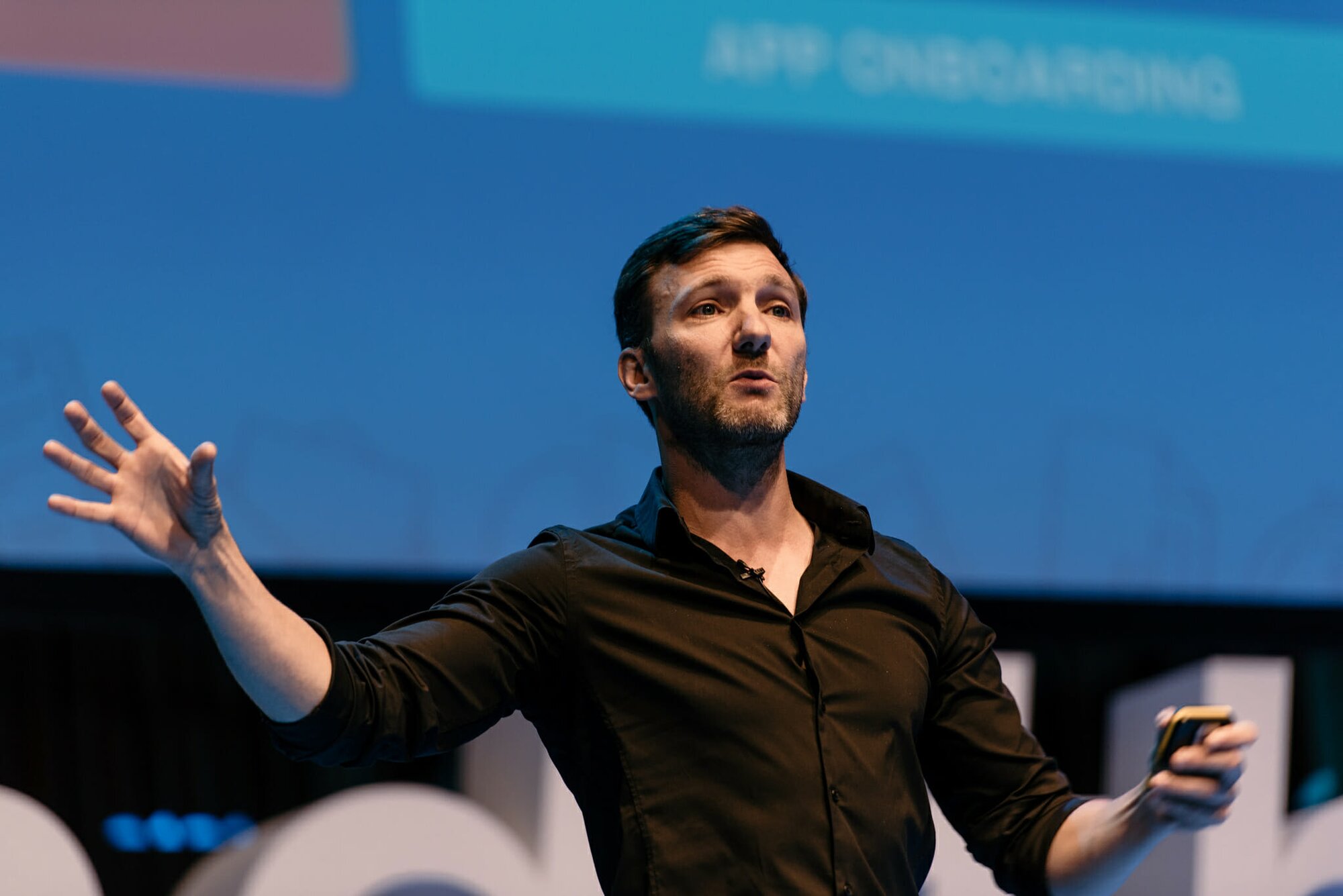 Roan Lavery speaks at mtpcon London