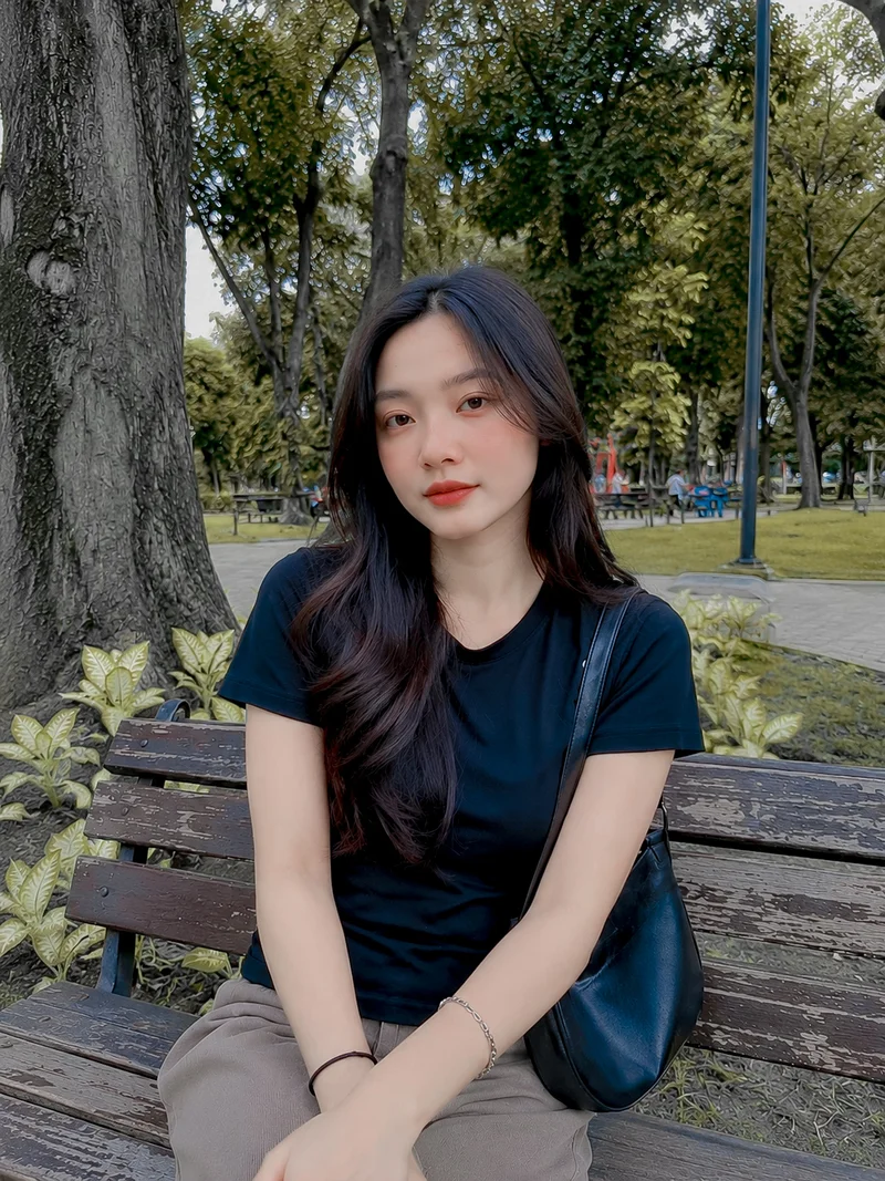 Neutral daylight portrait