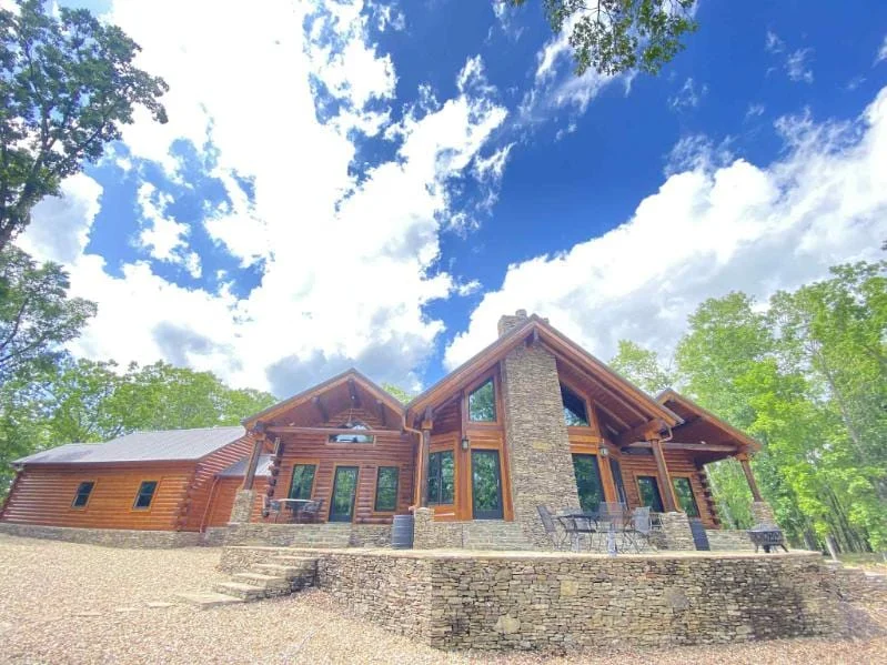 Custom Log Home Exterior