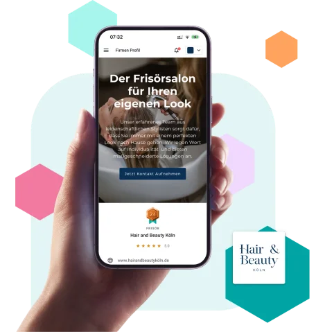 Eine Hand die ein Smartphone hält. Darauf zu sehen ist eine Vorschau der Mini-Website von SELLWERK.