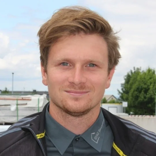 Kunde Banjamin Popp von der Raiffeisen Handelsgenossenschaft