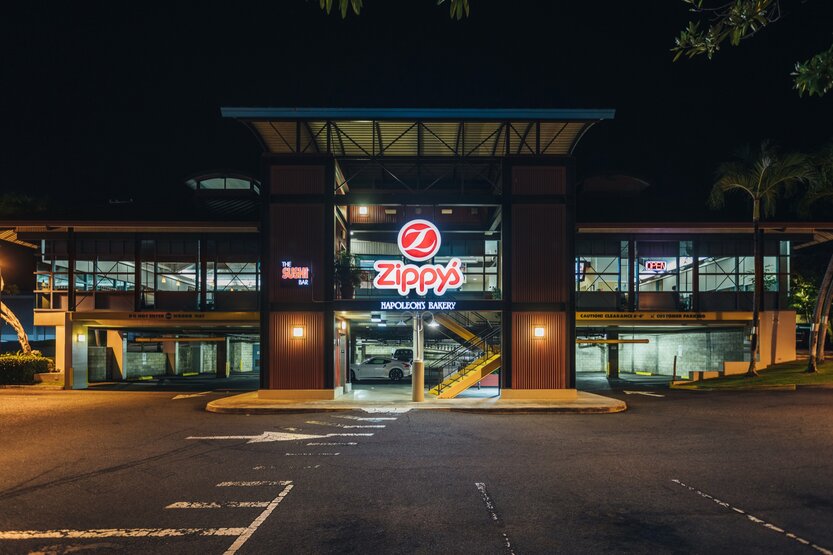 Zippy's Pearl City restaurant exterior at dusk