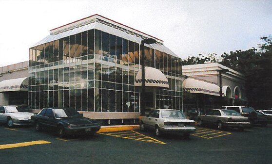 Zippy's Vineyard restaurant exterior