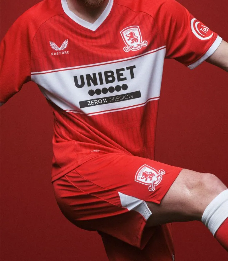 new middlesbrough home kit in red