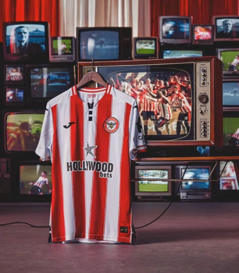red and white striped brentford home kit