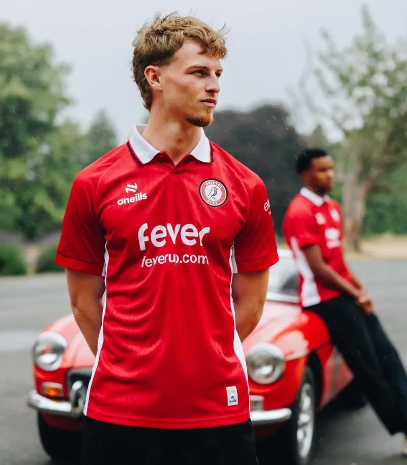 new bristol city home kit in red