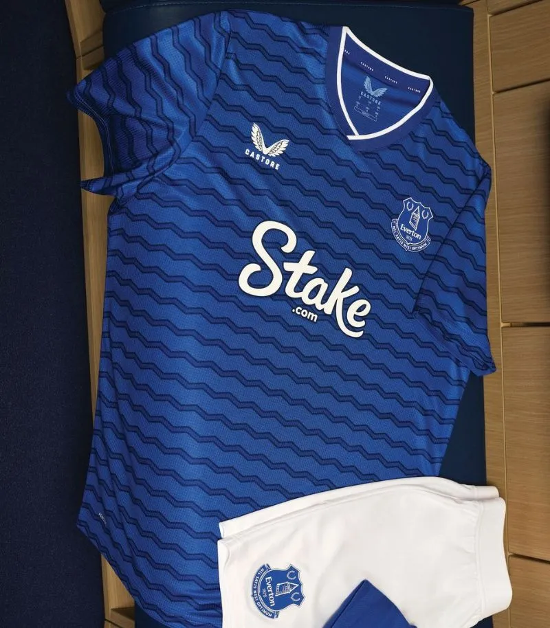 everton new wavy stripes blue home kit