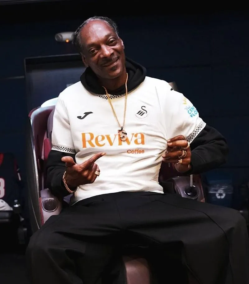 new swansea home shirt worn by snoop dog