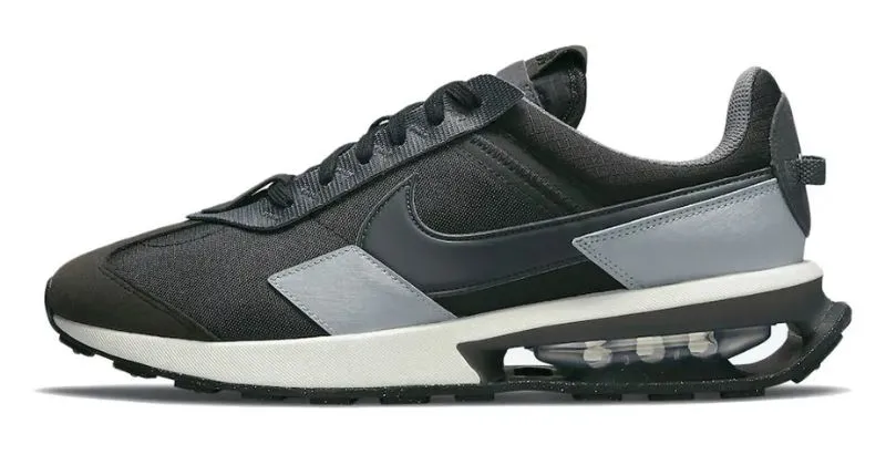 Nike air max pre day trainers  