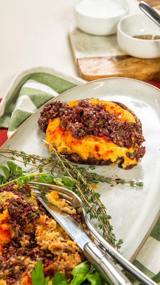 Air Fryer Hummus-Filled Portobellos with Olive Tapenade
