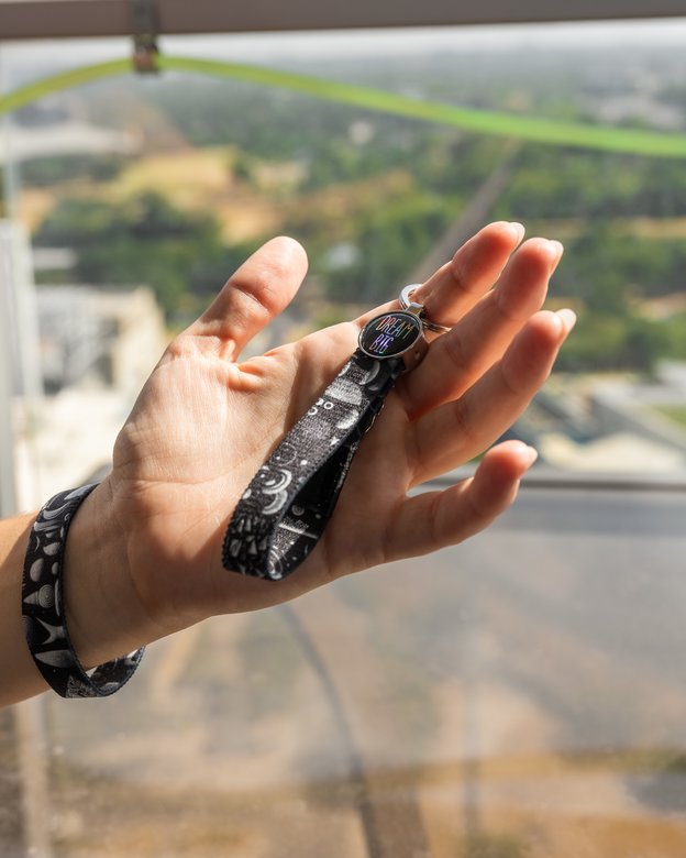 hand holding a ZOX on a ZOXLOX keychain