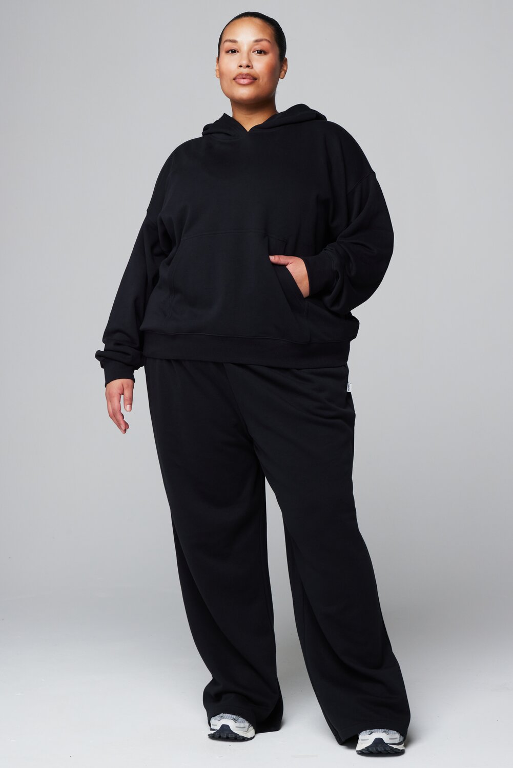 Maternity Joggers Outfit