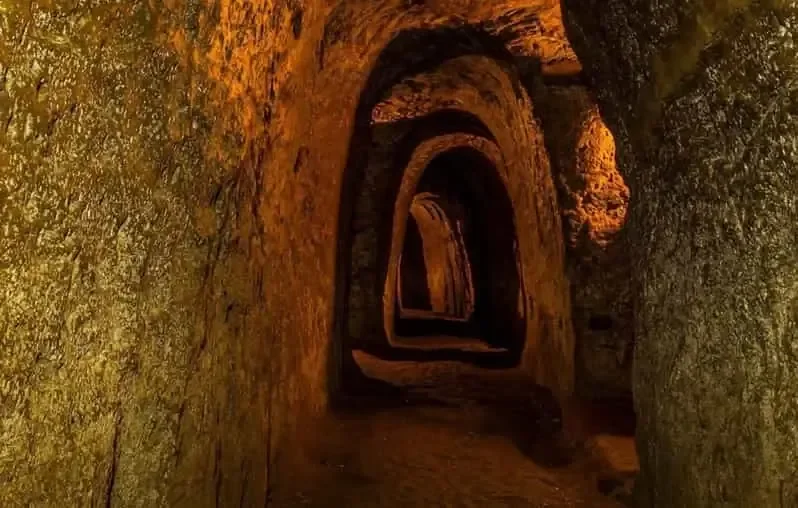 CU CHI TUNNELS