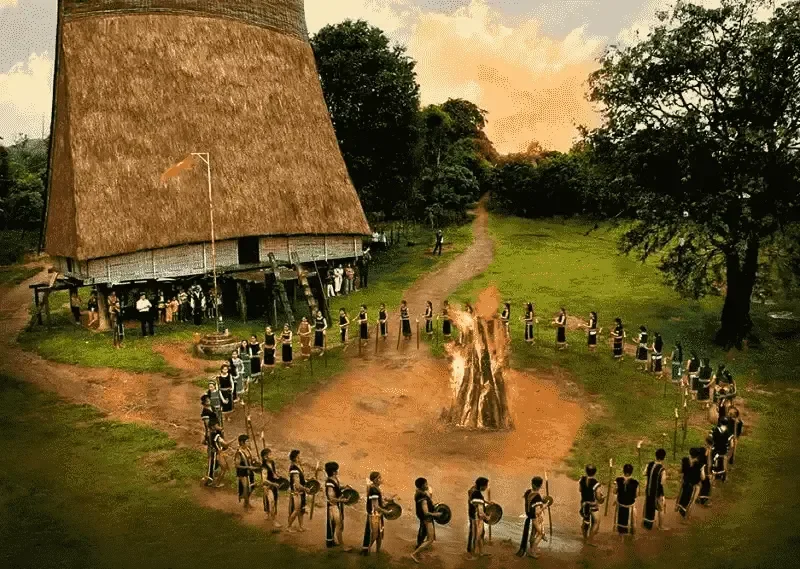 Cung Đường Hoang Dã: Cao Nguyên, Biển Cả & Đời Sống Bản Địa (10N9Đ)