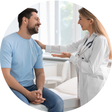 paciente y doctora en una consulta