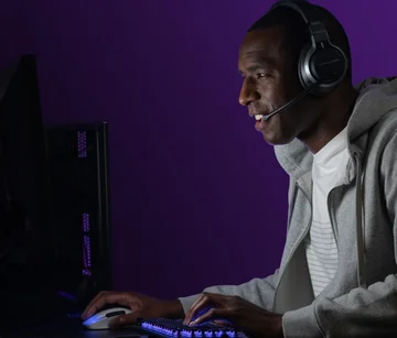 Stealth™ Pro Headset