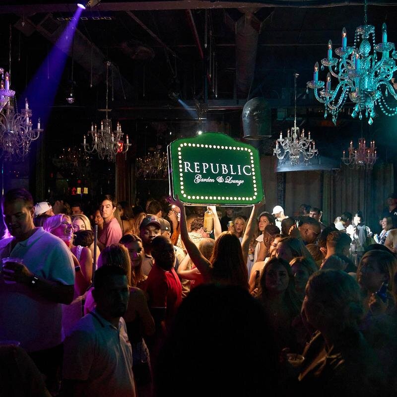 Republic Garden & Lounge