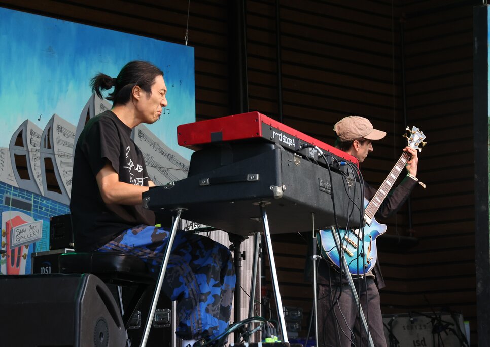 Borahm Lee and Hunter Roberts performing at the 2025 Telluride Jazz Festival
