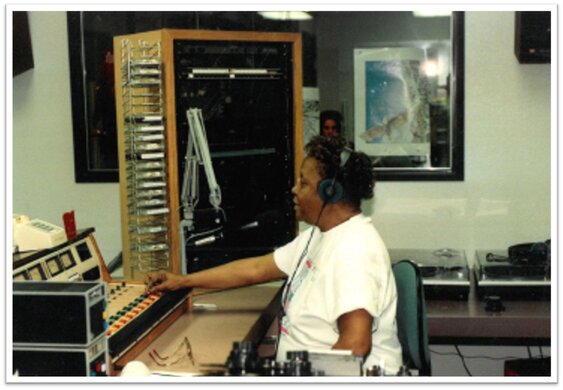 Mama Kat - Justina Curlee