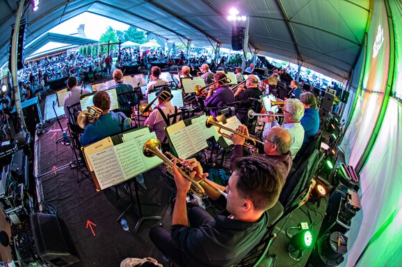 Performance at Live at the Vineyards