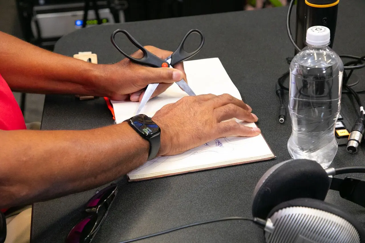 Darrell Anderson making art