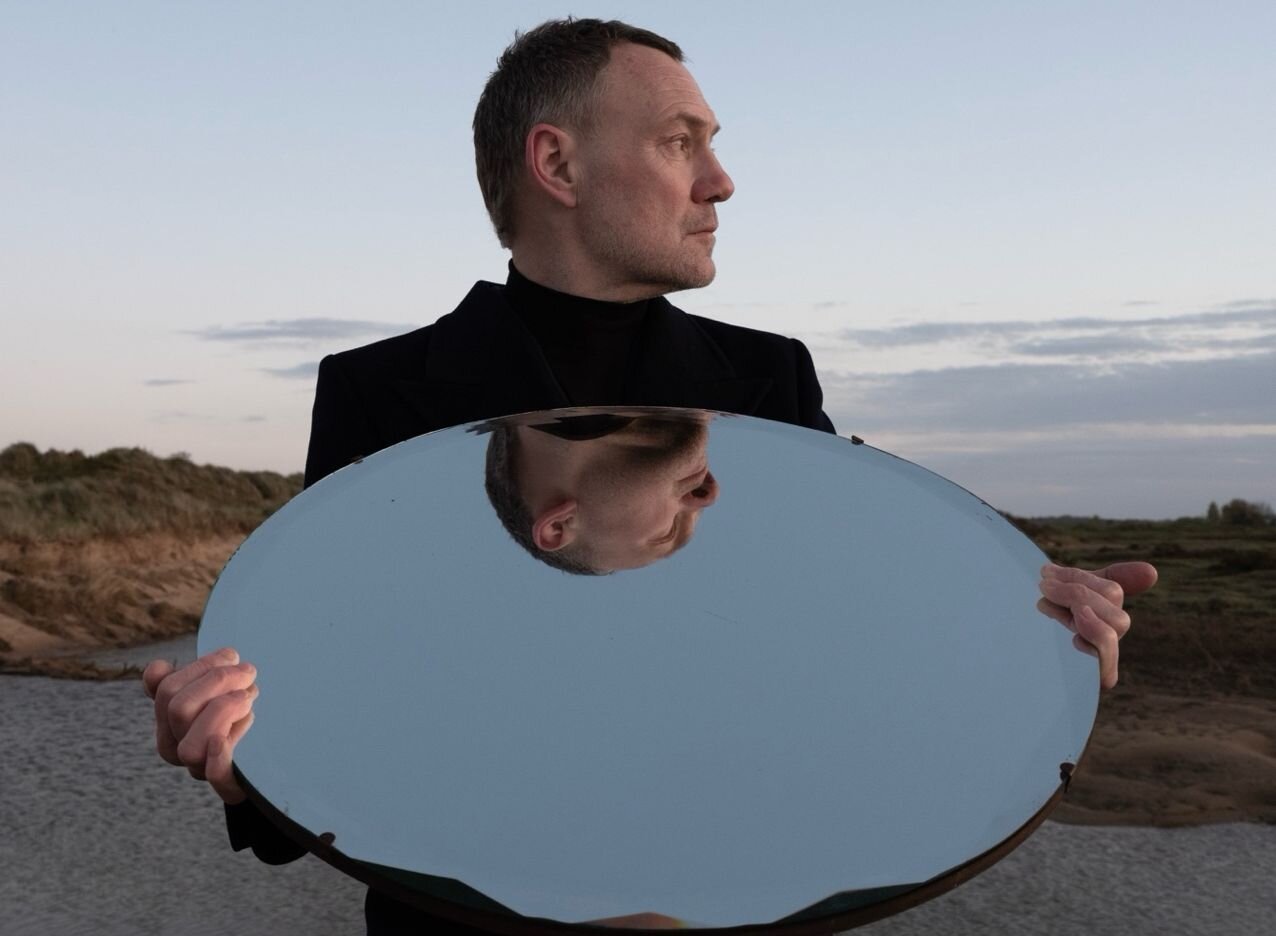 A poster for David Gray — 2025 “Past & Present” World Tour event