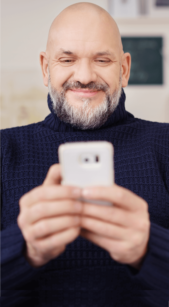 Patient using Cardihab app