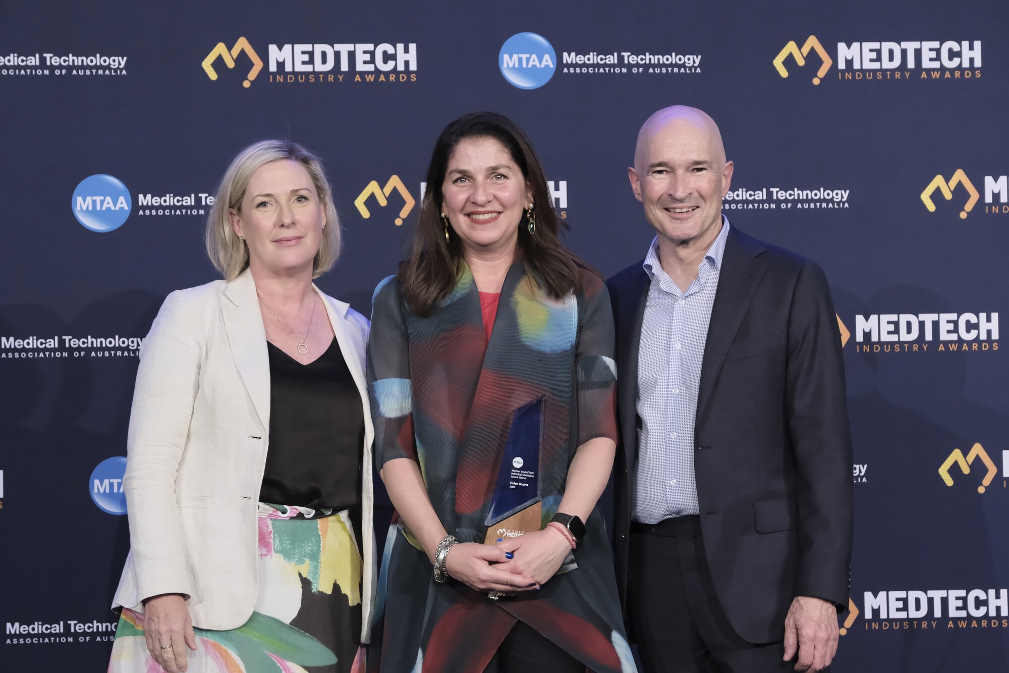 Celebrating Leadership in Action – Helen Souris Wins 2025 Women in MedTech Individual Champion Award
