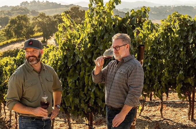 2,100 acres, and every vineyard block is chosen for elevation, limestone, and the cooling pull of the Pacific.