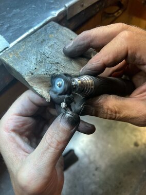 alfyo anello laboratorio orafo