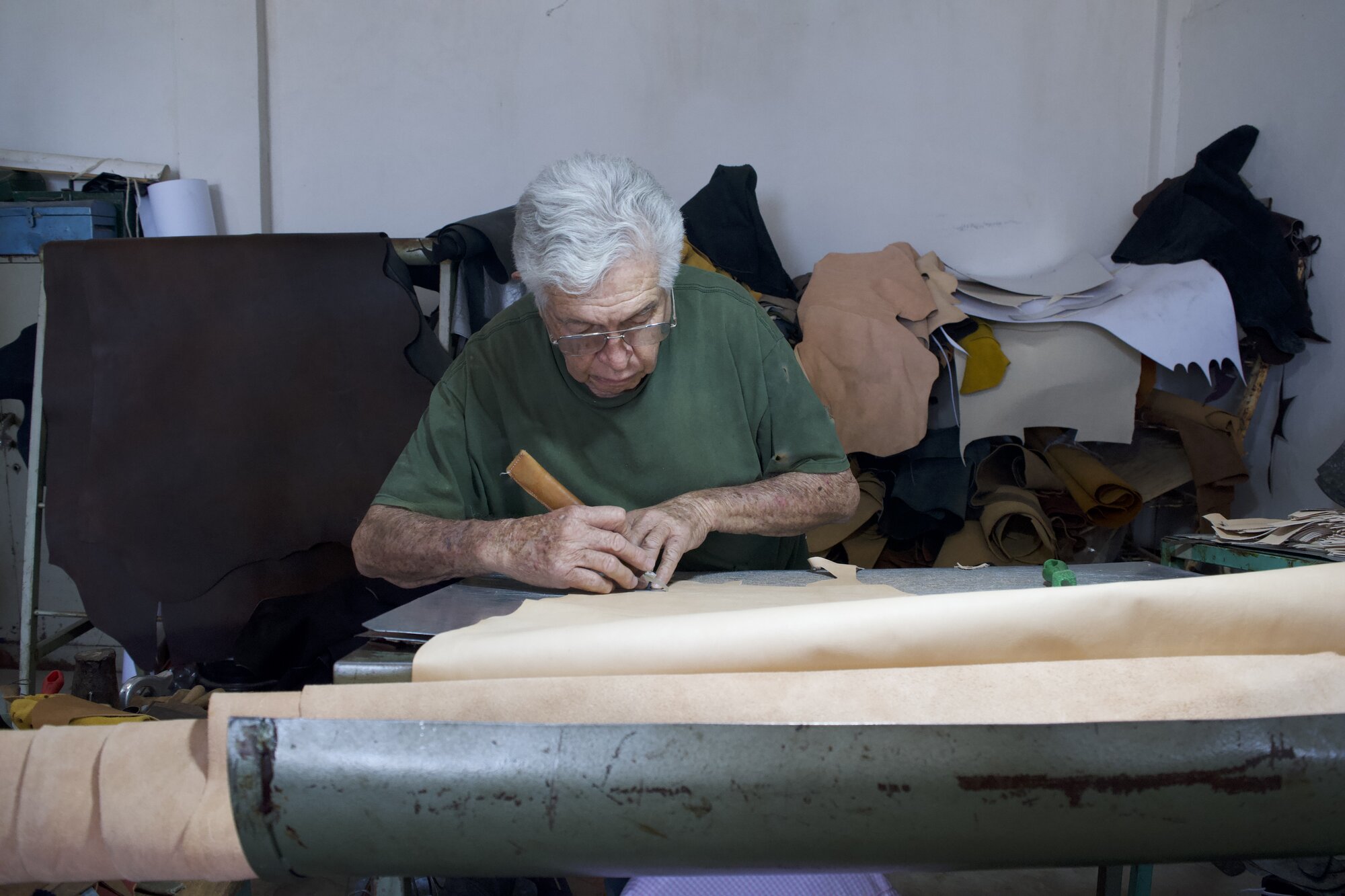 Hand cutting leather for Mr. Sosa boots