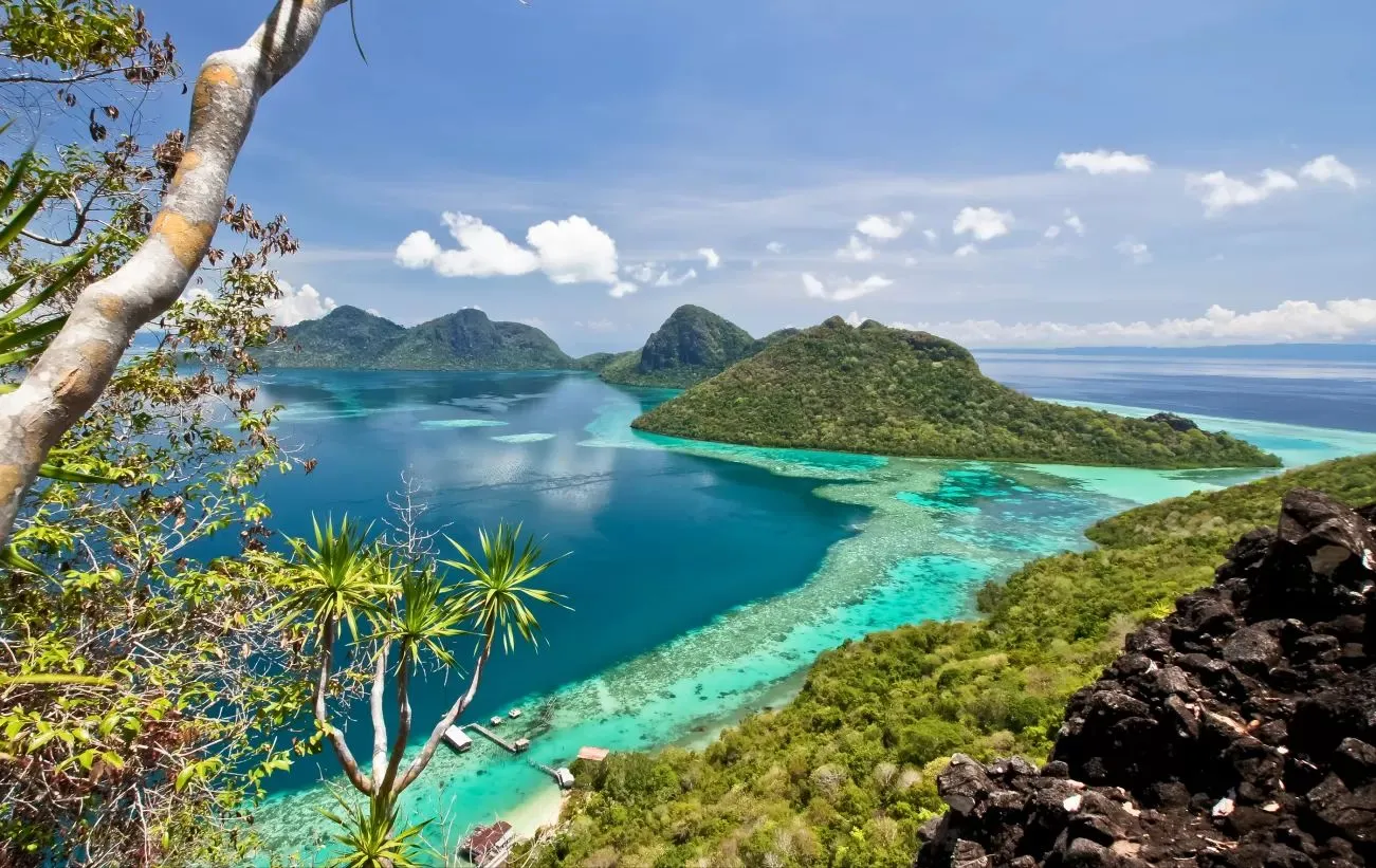 Bali to Komodo: whale sharks, waterfalls and dragons