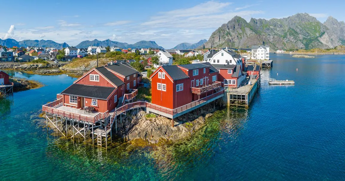 Day 5, Lofoten Craft, Surf & Kvitnes Heli Dinner