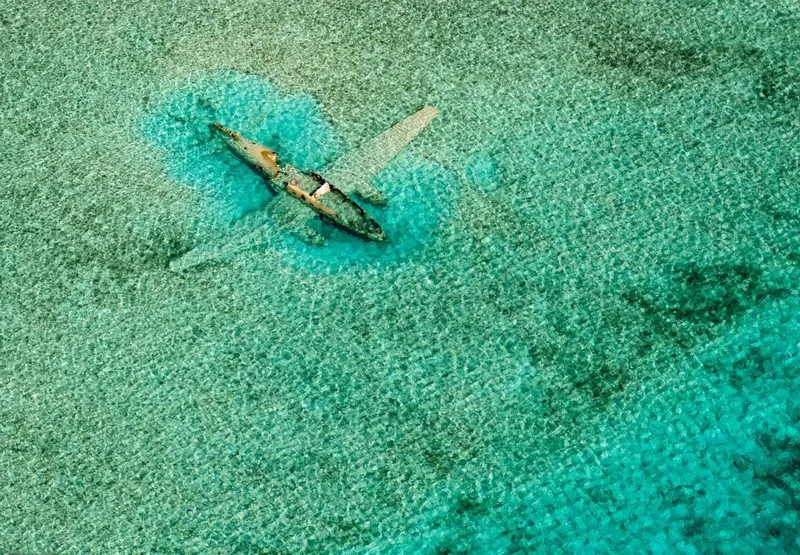 Norman's Cay plane