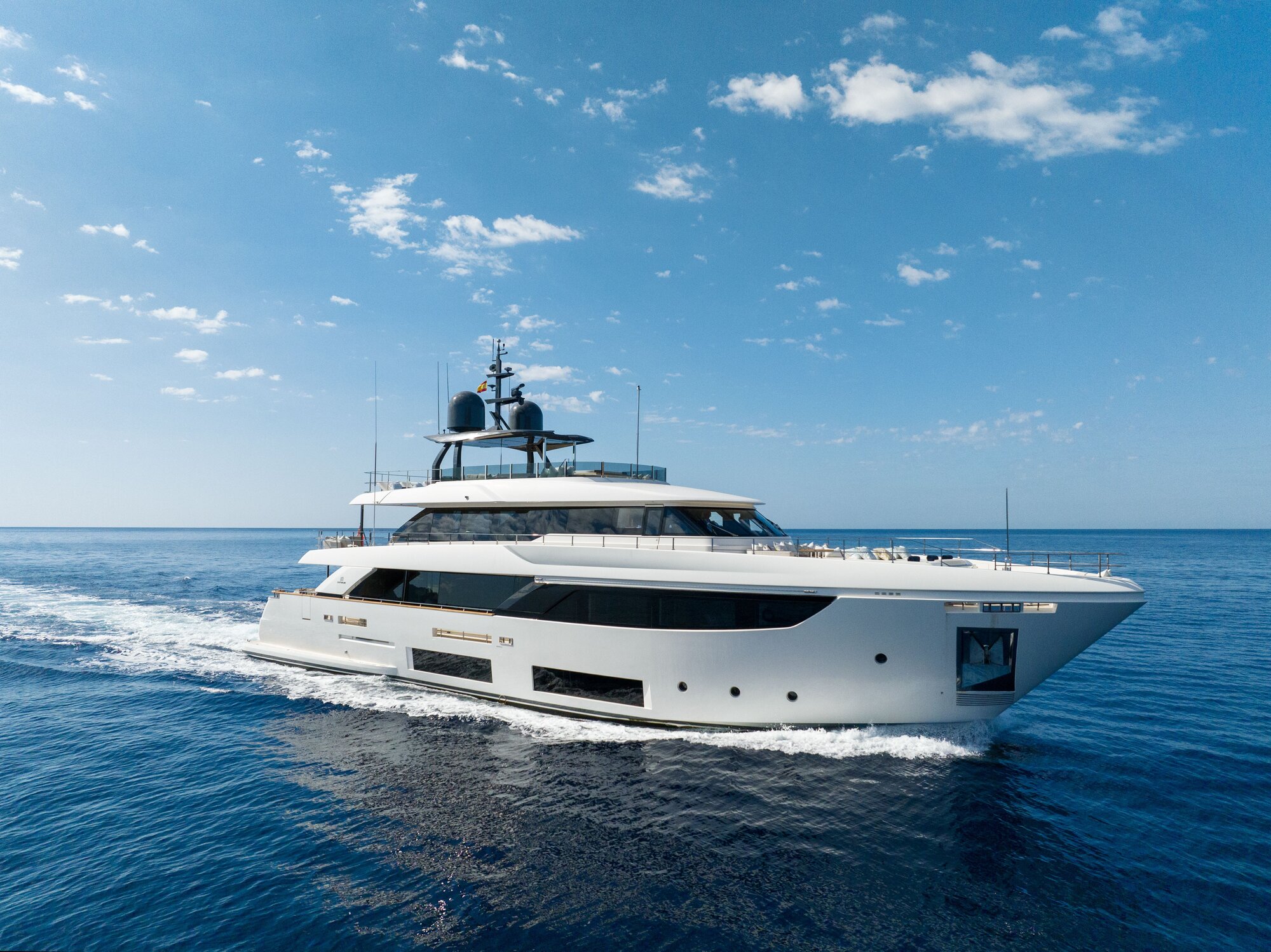 MAC ONE yacht