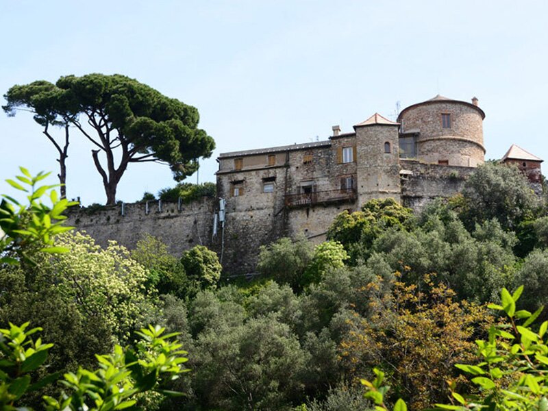 Via Roma & Castello Brown