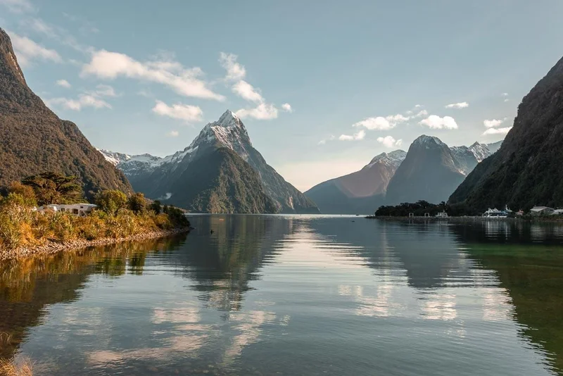 Milford Sound (Embark)