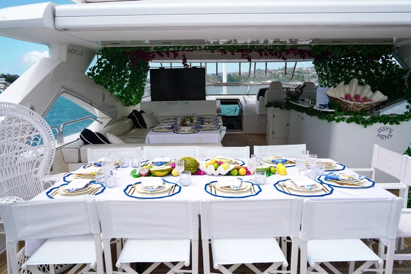 Sit-down dining
