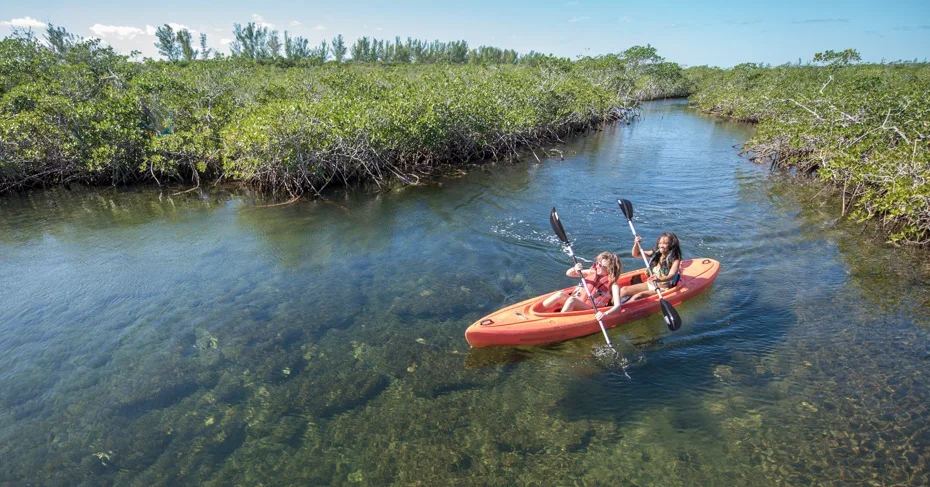 Kayak Lucayan National Park